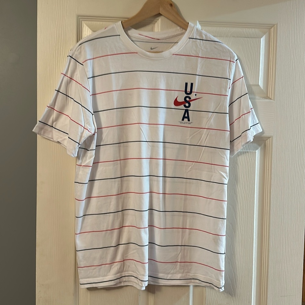 Men’s Nike USA t shirt. Size M